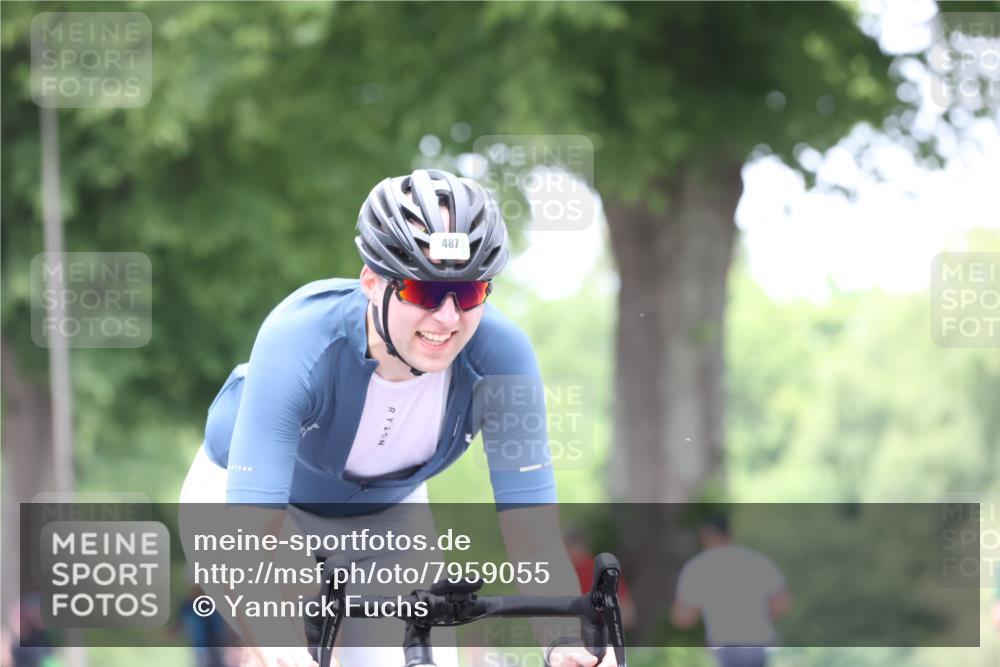 15.06.2025 - 7 Türme Triathlon Yannick Fuchs http://msf.ph/oto/7959055 15.06.2025 13:47:14 Radfahren 487, 931 meine-sportfotos.de