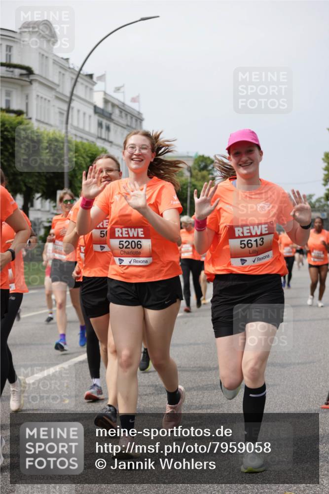 15.06.2025 - REWE Women's Run Jannik Wohlers http://msf.ph/oto/7959058 15.06.2025 09:44:44 Laufen 5402, 5, 5206, 5613 meine-sportfotos.de