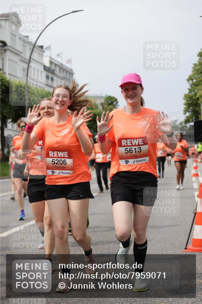 15.06.2025 - REWE Women's Run Jannik Wohlers http://msf.ph/oto/7959071 15.06.2025 09:44:44 Laufen 5206, 5613 meine-sportfotos.de