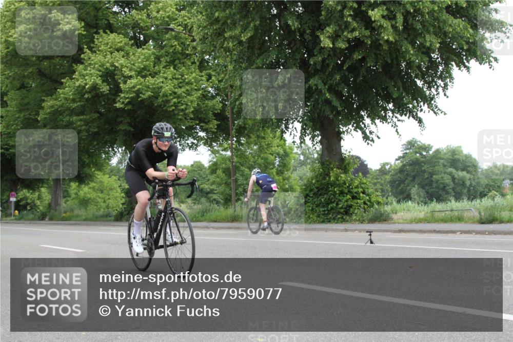 15.06.2025 - 7 Türme Triathlon Yannick Fuchs http://msf.ph/oto/7959077 15.06.2025 11:23:57 Radfahren  meine-sportfotos.de