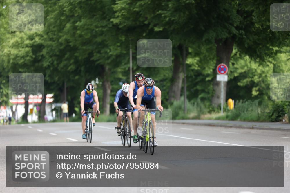 15.06.2025 - 7 Türme Triathlon Yannick Fuchs http://msf.ph/oto/7959084 15.06.2025 09:51:10 Radfahren 48, 49 meine-sportfotos.de