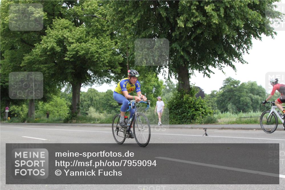 15.06.2025 - 7 Türme Triathlon Yannick Fuchs http://msf.ph/oto/7959094 15.06.2025 11:24:46 Radfahren  meine-sportfotos.de