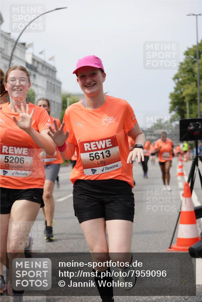 15.06.2025 - REWE Women's Run Jannik Wohlers http://msf.ph/oto/7959096 15.06.2025 09:44:44 Laufen 5206, 5613 meine-sportfotos.de