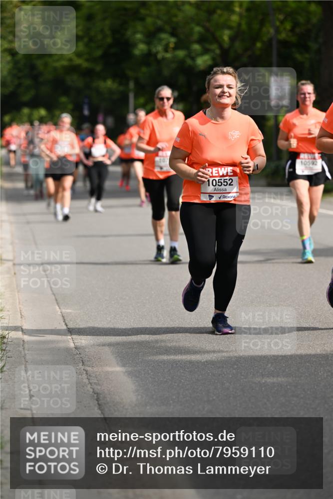 15.06.2025 - REWE Women's Run Dr. Thomas Lammeyer http://msf.ph/oto/7959110 15.06.2025 09:48:45 Laufen 10552, 10592 meine-sportfotos.de