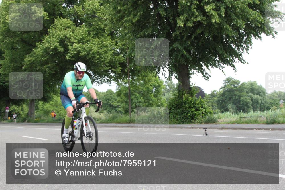 15.06.2025 - 7 Türme Triathlon Yannick Fuchs http://msf.ph/oto/7959121 15.06.2025 11:25:21 Radfahren  meine-sportfotos.de