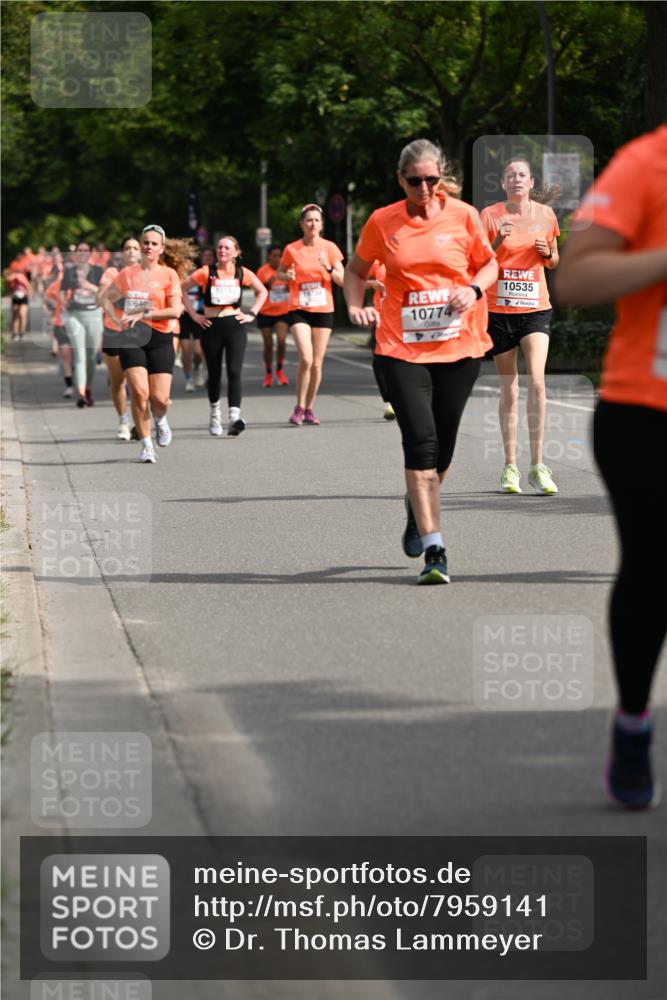 15.06.2025 - REWE Women's Run Dr. Thomas Lammeyer http://msf.ph/oto/7959141 15.06.2025 09:48:47 Laufen 10535, 10774 meine-sportfotos.de