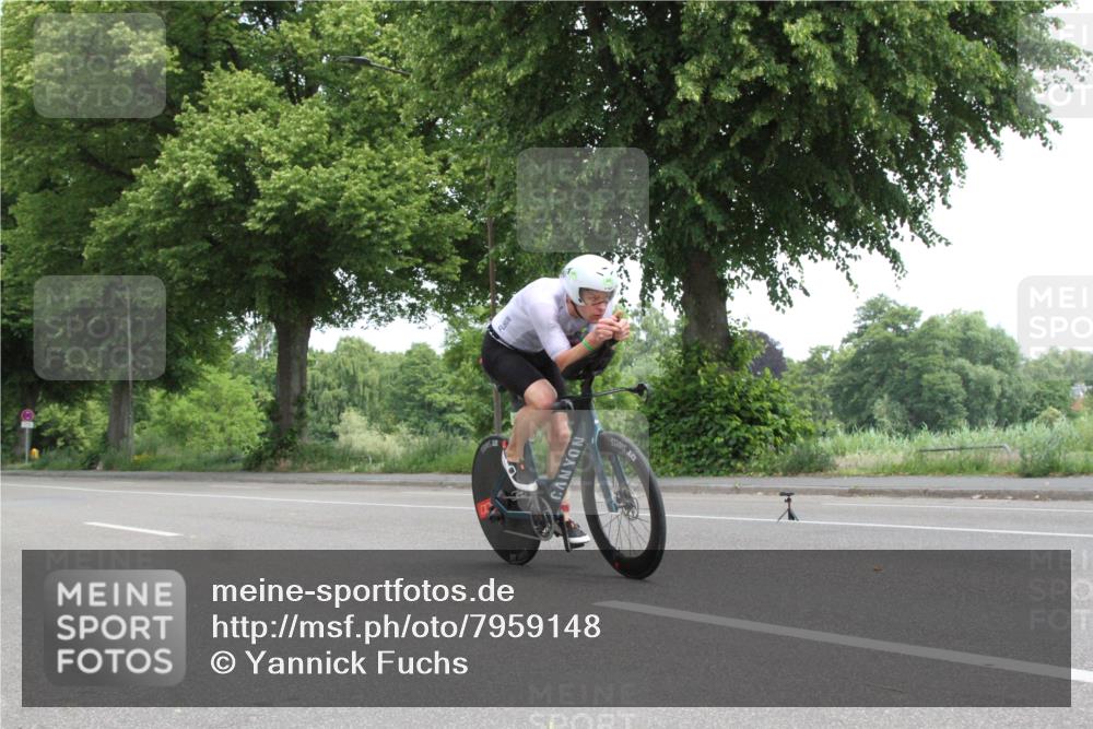 15.06.2025 - 7 Türme Triathlon Yannick Fuchs http://msf.ph/oto/7959148 15.06.2025 11:26:22 Radfahren  meine-sportfotos.de