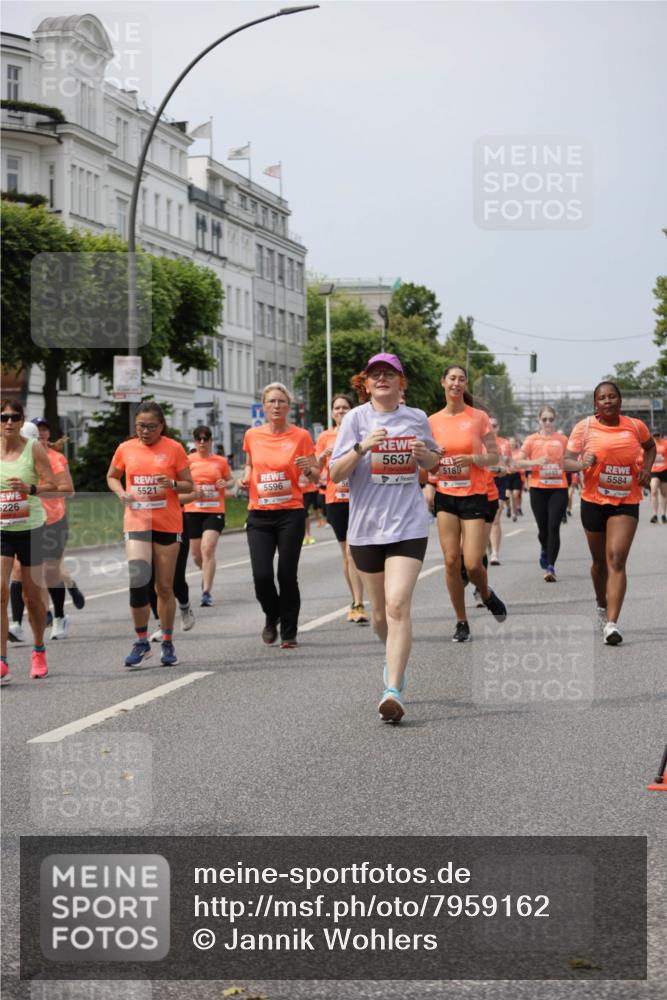 15.06.2025 - REWE Women's Run Jannik Wohlers http://msf.ph/oto/7959162 15.06.2025 09:44:46 Laufen 5521, 5596, 625, 5226, 5637, 5189, 5584 meine-sportfotos.de