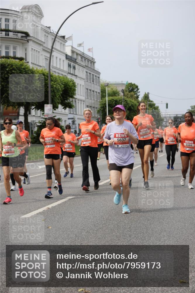 15.06.2025 - REWE Women's Run Jannik Wohlers http://msf.ph/oto/7959173 15.06.2025 09:44:46 Laufen 5521, 5596, 5625, 5637, 5189, 5226, 5653, 5584 meine-sportfotos.de