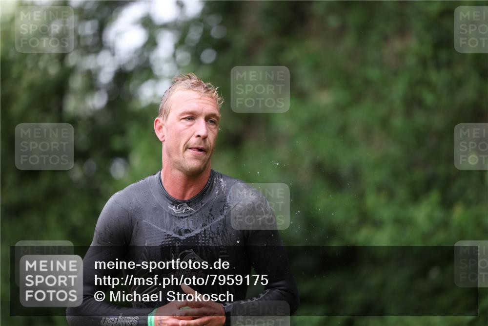 15.06.2025 - 7 Türme Triathlon Michael Strokosch http://msf.ph/oto/7959175 15.06.2025 12:07:35 Schwimmen 460, 618 meine-sportfotos.de
