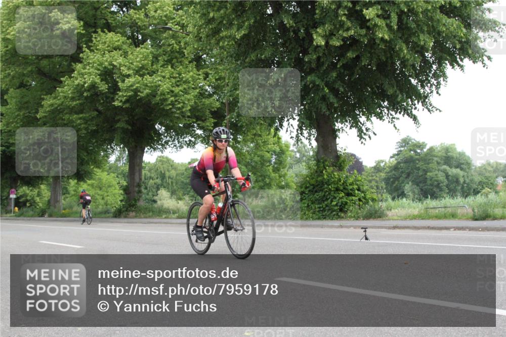 15.06.2025 - 7 Türme Triathlon Yannick Fuchs http://msf.ph/oto/7959178 15.06.2025 11:26:51 Radfahren  meine-sportfotos.de