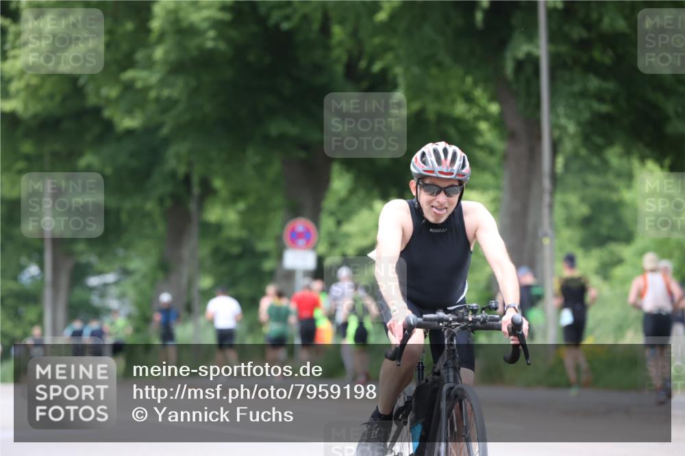 15.06.2025 - 7 Türme Triathlon Yannick Fuchs http://msf.ph/oto/7959198 15.06.2025 13:47:27 Radfahren 785 meine-sportfotos.de