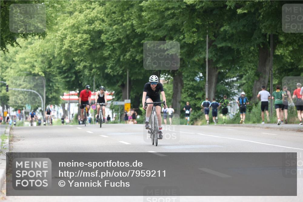 15.06.2025 - 7 Türme Triathlon Yannick Fuchs http://msf.ph/oto/7959211 15.06.2025 13:47:29 Radfahren 553, 785, 809 meine-sportfotos.de
