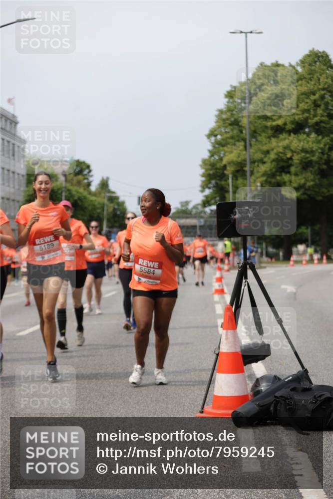 15.06.2025 - REWE Women's Run Jannik Wohlers http://msf.ph/oto/7959245 15.06.2025 09:44:47 Laufen 11117, 5189, 5584 meine-sportfotos.de