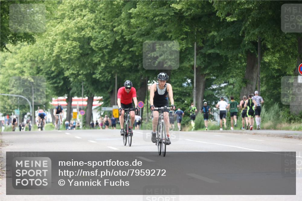 15.06.2025 - 7 Türme Triathlon Yannick Fuchs http://msf.ph/oto/7959272 15.06.2025 13:47:33 Radfahren 553, 809 meine-sportfotos.de