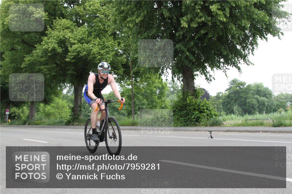 15.06.2025 - 7 Türme Triathlon Yannick Fuchs http://msf.ph/oto/7959281 15.06.2025 11:33:15 Radfahren  meine-sportfotos.de