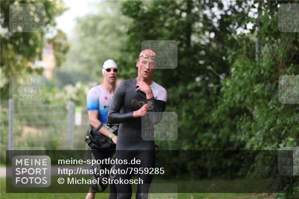 15.06.2025 - 7 Türme Triathlon Michael Strokosch http://msf.ph/oto/7959285 15.06.2025 12:09:01 Schwimmen 465, 505 meine-sportfotos.de