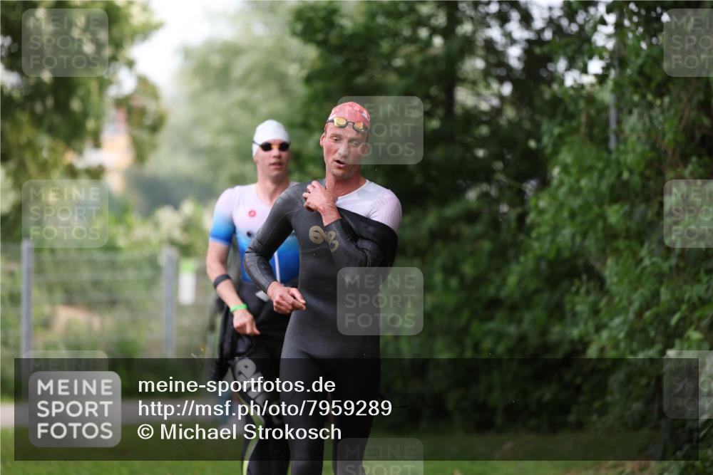 15.06.2025 - 7 Türme Triathlon Michael Strokosch http://msf.ph/oto/7959289 15.06.2025 12:09:01 Schwimmen 465, 505 meine-sportfotos.de