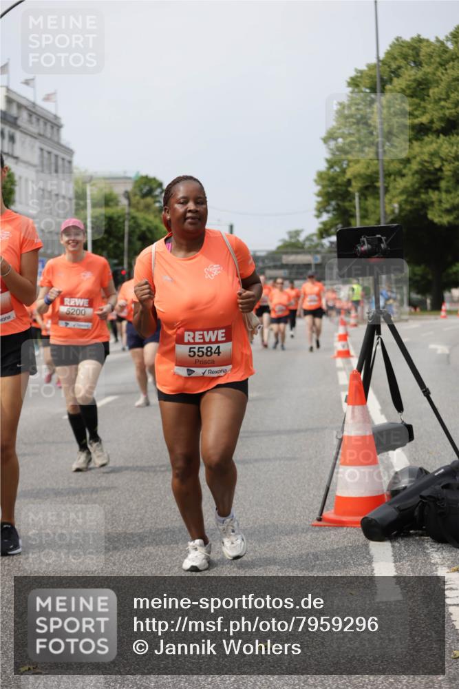 15.06.2025 - REWE Women's Run Jannik Wohlers http://msf.ph/oto/7959296 15.06.2025 09:44:48 Laufen 5200, 5584 meine-sportfotos.de