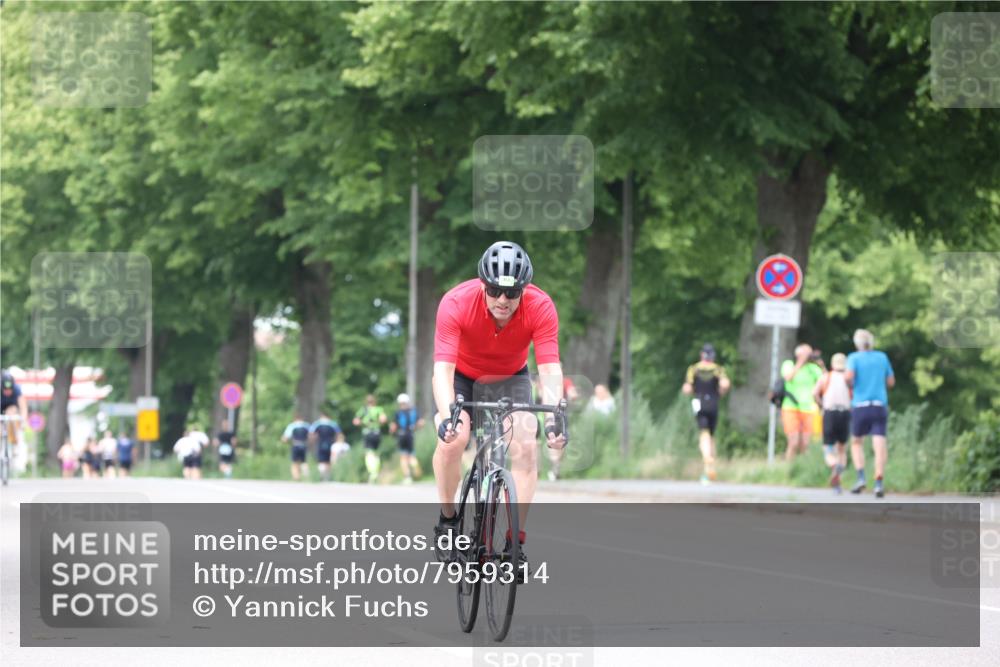 15.06.2025 - 7 Türme Triathlon Yannick Fuchs http://msf.ph/oto/7959314 15.06.2025 13:47:35 Radfahren 553, 809, 1026 meine-sportfotos.de