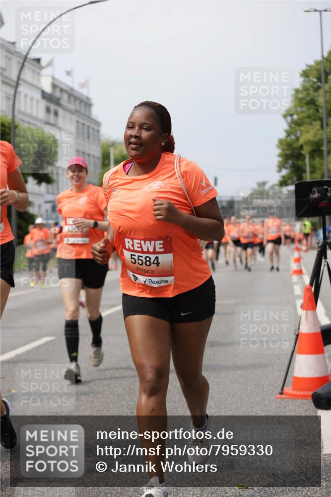 15.06.2025 - REWE Women's Run Jannik Wohlers http://msf.ph/oto/7959330 15.06.2025 09:44:49 Laufen 5584 meine-sportfotos.de