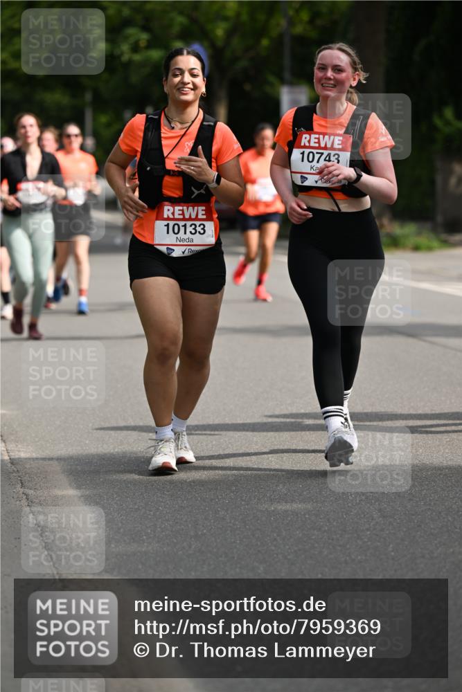 15.06.2025 - REWE Women's Run Dr. Thomas Lammeyer http://msf.ph/oto/7959369 15.06.2025 09:48:54 Laufen 10133, 10743 meine-sportfotos.de