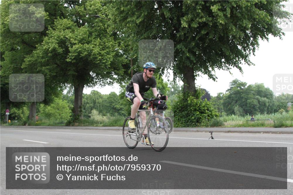 15.06.2025 - 7 Türme Triathlon Yannick Fuchs http://msf.ph/oto/7959370 15.06.2025 11:36:35 Radfahren  meine-sportfotos.de