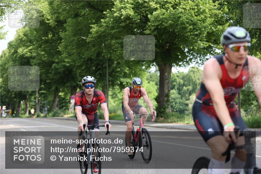 15.06.2025 - 7 Türme Triathlon Yannick Fuchs http://msf.ph/oto/7959374 15.06.2025 09:52:01 Radfahren 6, 8, 10, 41, 90, 91 meine-sportfotos.de