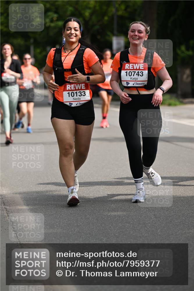 15.06.2025 - REWE Women's Run Dr. Thomas Lammeyer http://msf.ph/oto/7959377 15.06.2025 09:48:54 Laufen 10133, 10743 meine-sportfotos.de