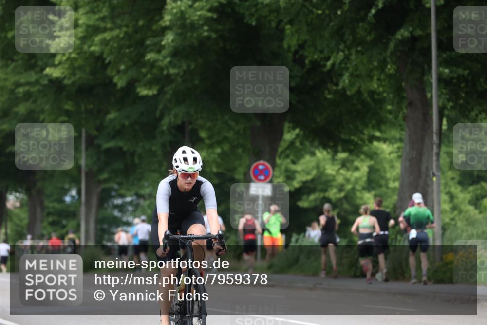 15.06.2025 - 7 Türme Triathlon Yannick Fuchs http://msf.ph/oto/7959378 15.06.2025 13:47:46 Radfahren 897, 925, 1135 meine-sportfotos.de