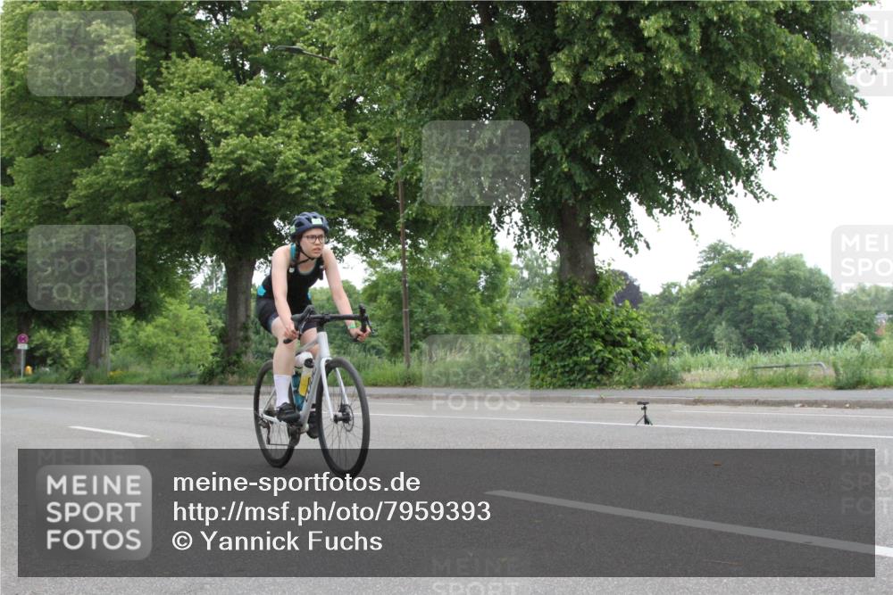 15.06.2025 - 7 Türme Triathlon Yannick Fuchs http://msf.ph/oto/7959393 15.06.2025 11:37:30 Radfahren  meine-sportfotos.de
