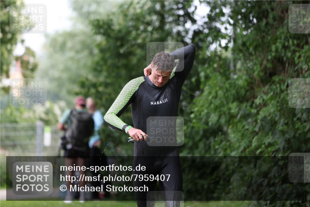 15.06.2025 - 7 Türme Triathlon Michael Strokosch http://msf.ph/oto/7959407 15.06.2025 12:09:39 Schwimmen 437 meine-sportfotos.de
