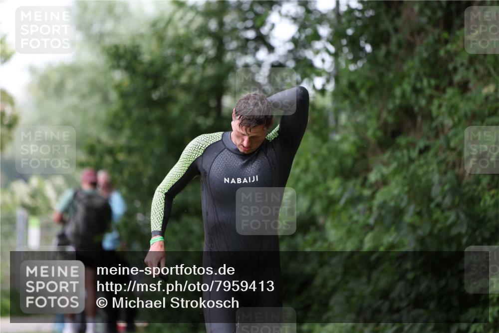 15.06.2025 - 7 Türme Triathlon Michael Strokosch http://msf.ph/oto/7959413 15.06.2025 12:09:40 Schwimmen 437 meine-sportfotos.de