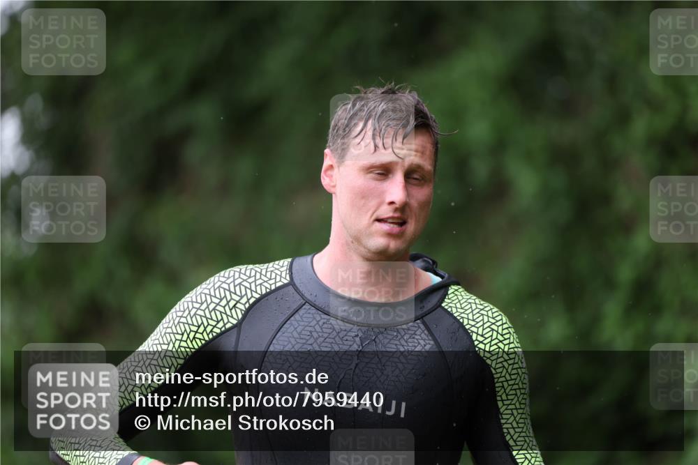 15.06.2025 - 7 Türme Triathlon Michael Strokosch http://msf.ph/oto/7959440 15.06.2025 12:09:41 Schwimmen 437, 602 meine-sportfotos.de