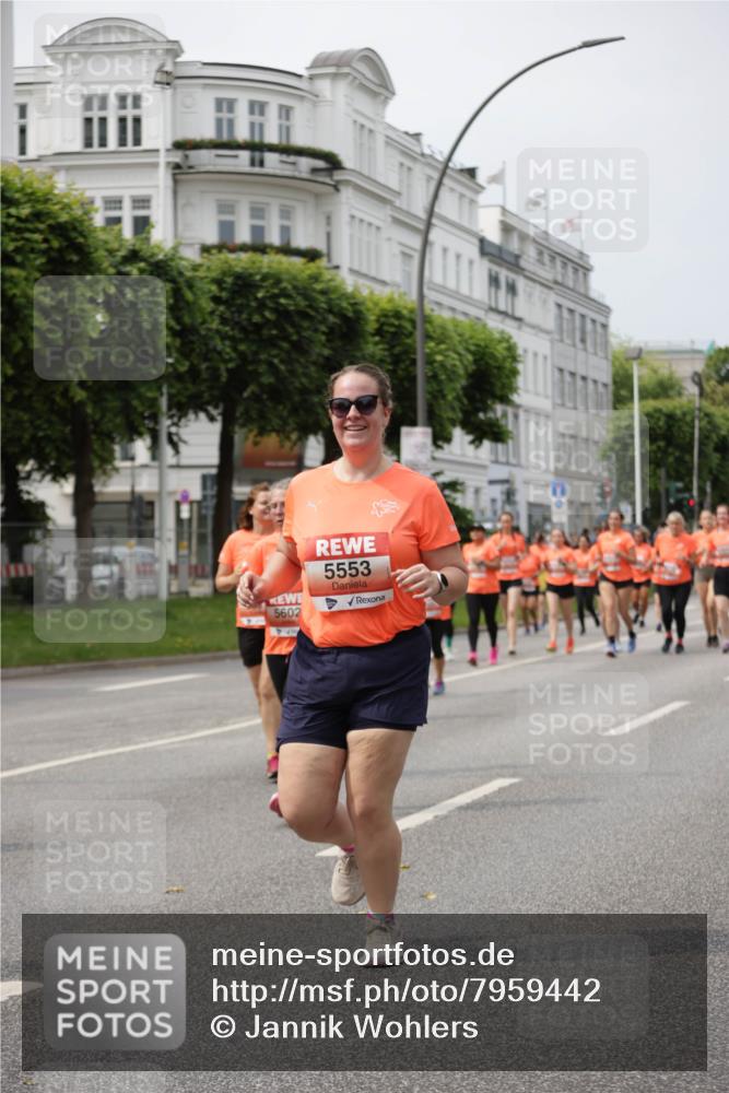 15.06.2025 - REWE Women's Run Jannik Wohlers http://msf.ph/oto/7959442 15.06.2025 09:44:52 Laufen 5602, 5553 meine-sportfotos.de