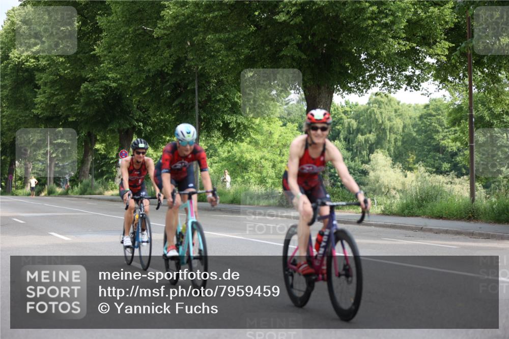 15.06.2025 - 7 Türme Triathlon Yannick Fuchs http://msf.ph/oto/7959459 15.06.2025 09:52:07 Radfahren 90, 91 meine-sportfotos.de
