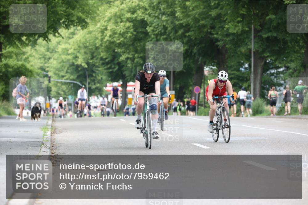 15.06.2025 - 7 Türme Triathlon Yannick Fuchs http://msf.ph/oto/7959462 15.06.2025 13:47:57 Radfahren 737, 825 meine-sportfotos.de