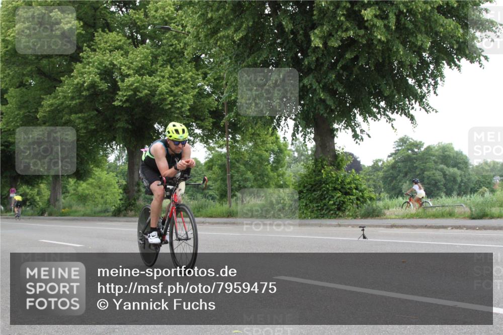 15.06.2025 - 7 Türme Triathlon Yannick Fuchs http://msf.ph/oto/7959475 15.06.2025 11:38:39 Radfahren  meine-sportfotos.de