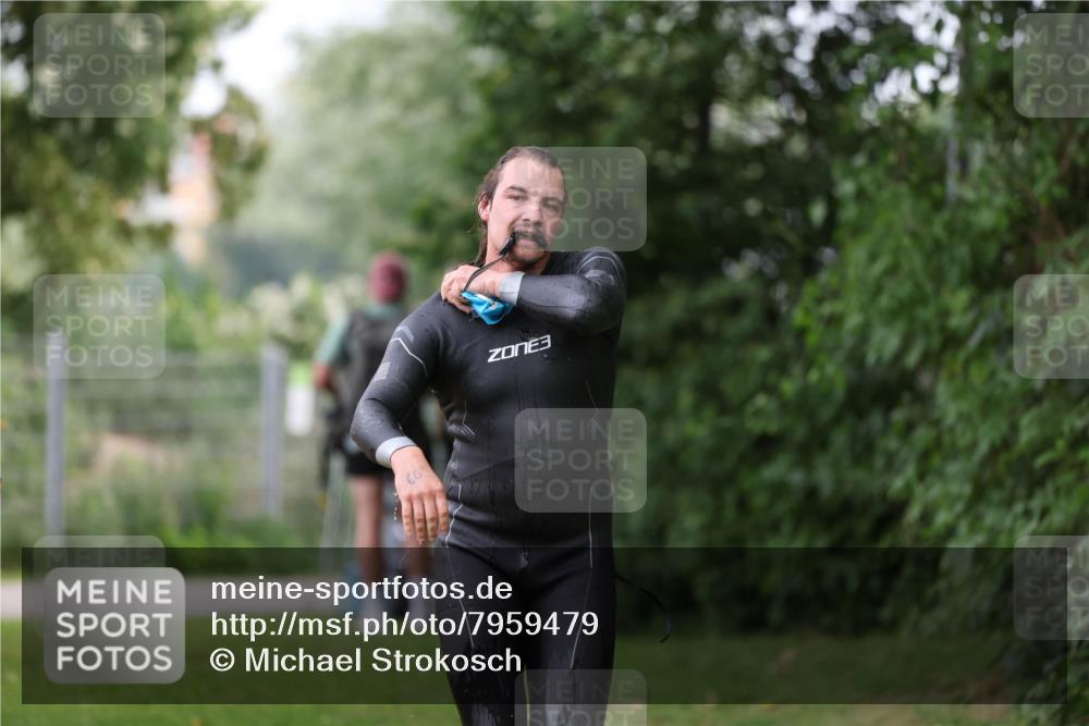 15.06.2025 - 7 Türme Triathlon Michael Strokosch http://msf.ph/oto/7959479 15.06.2025 12:10:00 Schwimmen 374, 410, 571, 602 meine-sportfotos.de