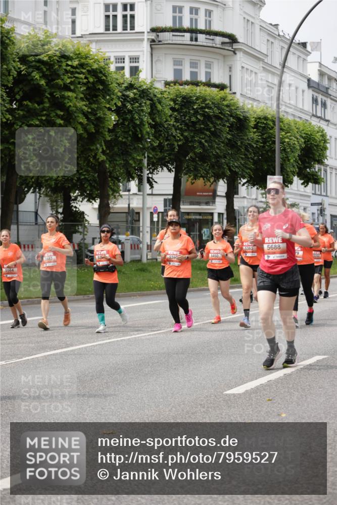 15.06.2025 - REWE Women's Run Jannik Wohlers http://msf.ph/oto/7959527 15.06.2025 09:44:56 Laufen 5380, 5688, 5683, 52, 79, 5399, 5450, 5292, 5564 meine-sportfotos.de