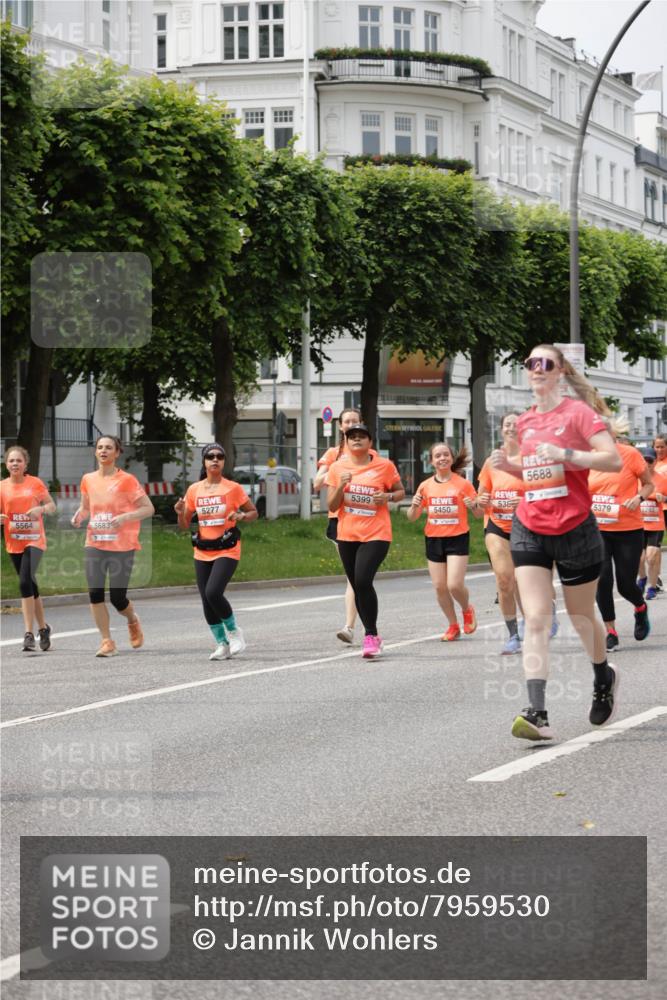 15.06.2025 - REWE Women's Run Jannik Wohlers http://msf.ph/oto/7959530 15.06.2025 09:44:56 Laufen 5688, 5399, 5277, 538, 5450, 5379, 5292, 4, 5564, 5683, 4 meine-sportfotos.de