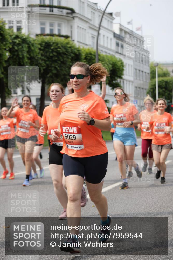 15.06.2025 - REWE Women's Run Jannik Wohlers http://msf.ph/oto/7959544 15.06.2025 09:44:58 Laufen 6389, 5029, 5324, 5221 meine-sportfotos.de