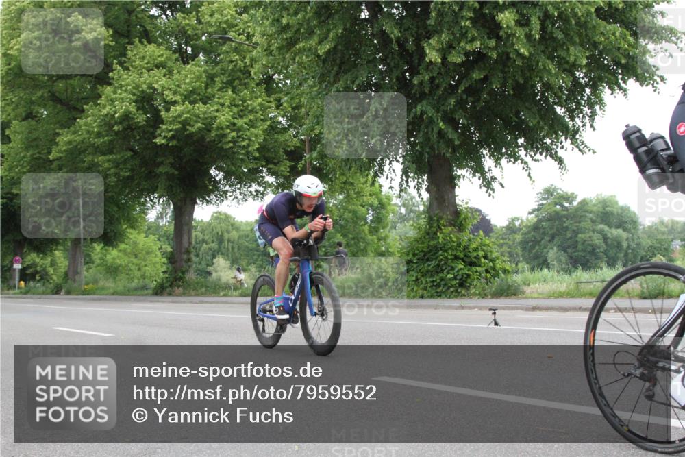 15.06.2025 - 7 Türme Triathlon Yannick Fuchs http://msf.ph/oto/7959552 15.06.2025 11:38:45 Radfahren  meine-sportfotos.de