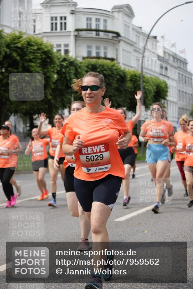 15.06.2025 - REWE Women's Run Jannik Wohlers http://msf.ph/oto/7959562 15.06.2025 09:44:58 Laufen 53, 5029, 5324 meine-sportfotos.de