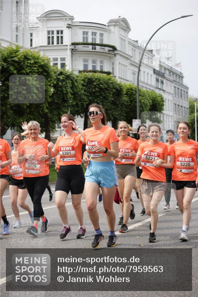 15.06.2025 - REWE Women's Run Jannik Wohlers http://msf.ph/oto/7959563 15.06.2025 09:44:59 Laufen 5344, 5379, 5391, 53, 061, 5221, 5220 meine-sportfotos.de