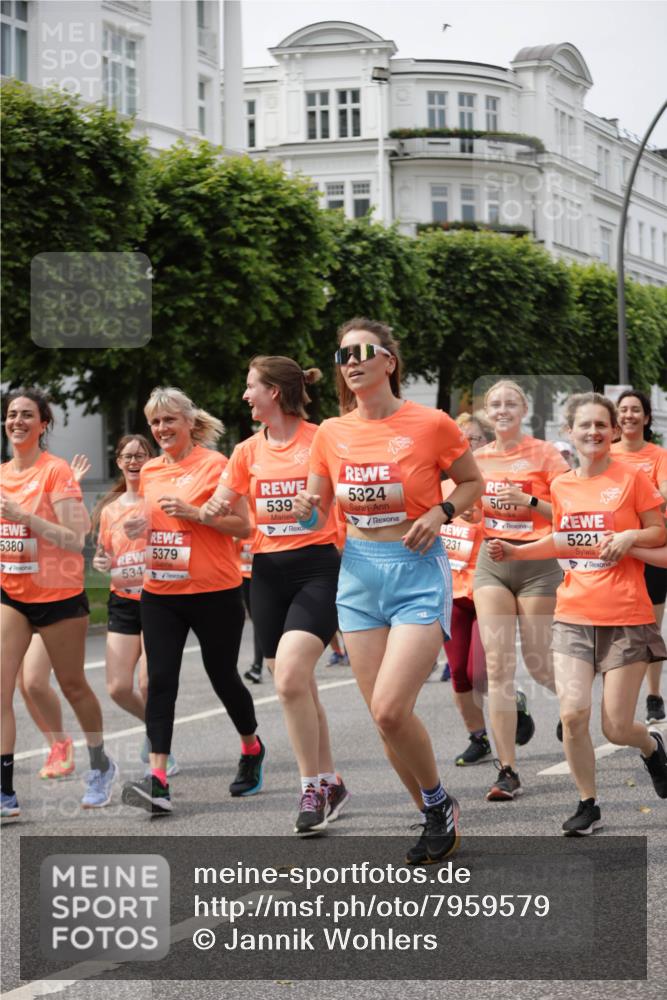 15.06.2025 - REWE Women's Run Jannik Wohlers http://msf.ph/oto/7959579 15.06.2025 09:45:00 Laufen 5380, 539, 5324, 5379, 534, 500, 5231, 5221 meine-sportfotos.de