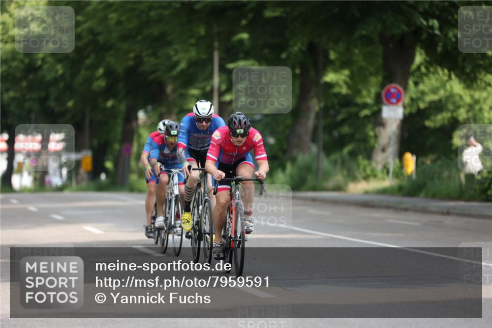 15.06.2025 - 7 Türme Triathlon Yannick Fuchs http://msf.ph/oto/7959591 15.06.2025 09:52:22 Radfahren 39, 40 meine-sportfotos.de