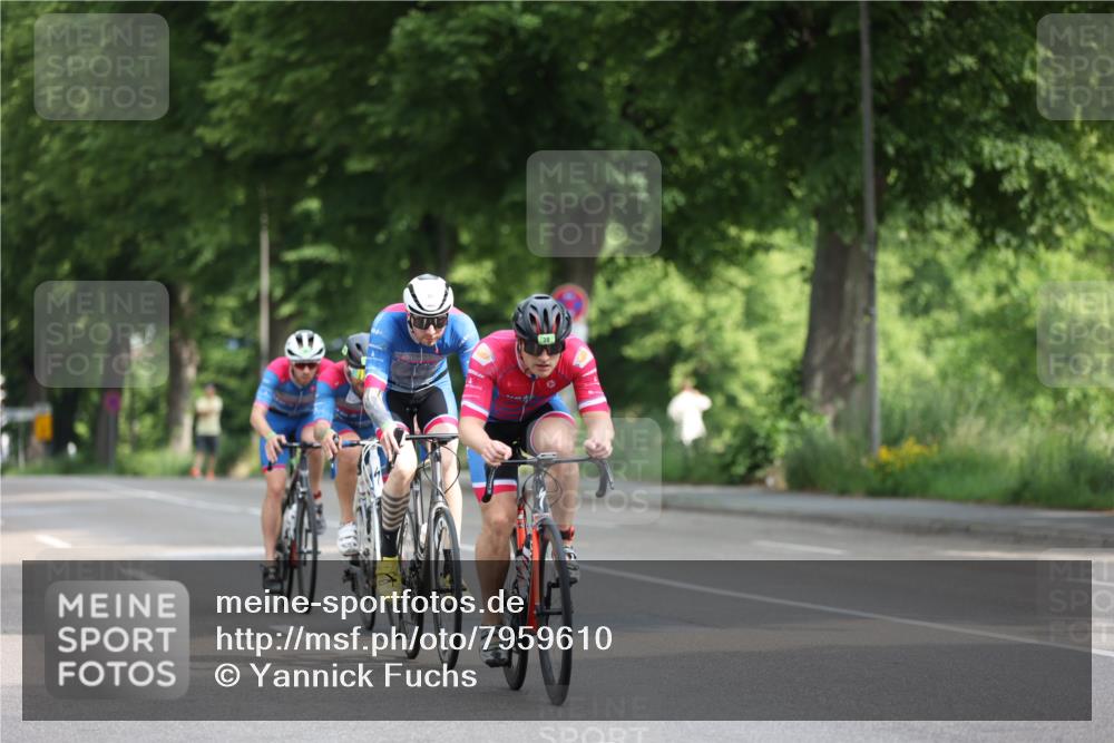 15.06.2025 - 7 Türme Triathlon Yannick Fuchs http://msf.ph/oto/7959610 15.06.2025 09:52:23 Radfahren 39, 40 meine-sportfotos.de