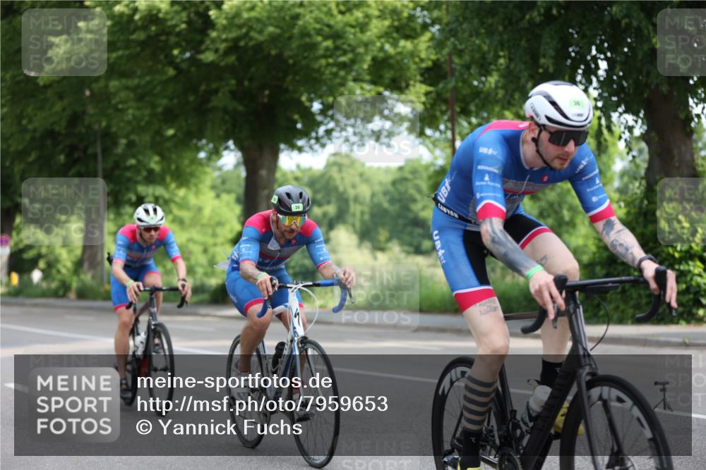 15.06.2025 - 7 Türme Triathlon Yannick Fuchs http://msf.ph/oto/7959653 15.06.2025 09:52:24 Radfahren 39, 40 meine-sportfotos.de