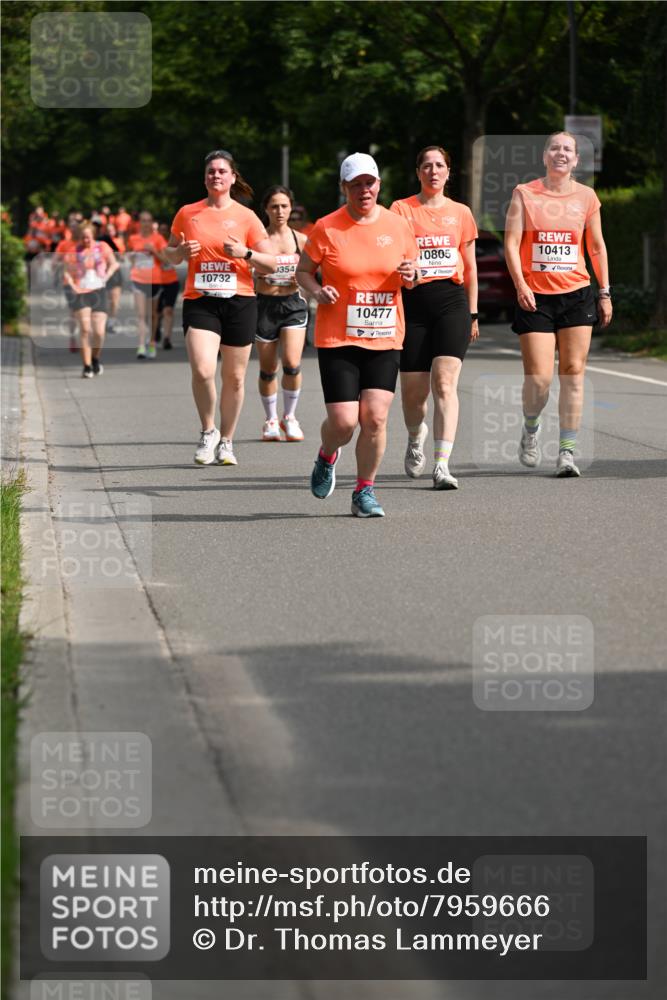 15.06.2025 - REWE Women's Run Dr. Thomas Lammeyer http://msf.ph/oto/7959666 15.06.2025 09:49:08 Laufen 10732, 354, 10477, 10805, 10413 meine-sportfotos.de